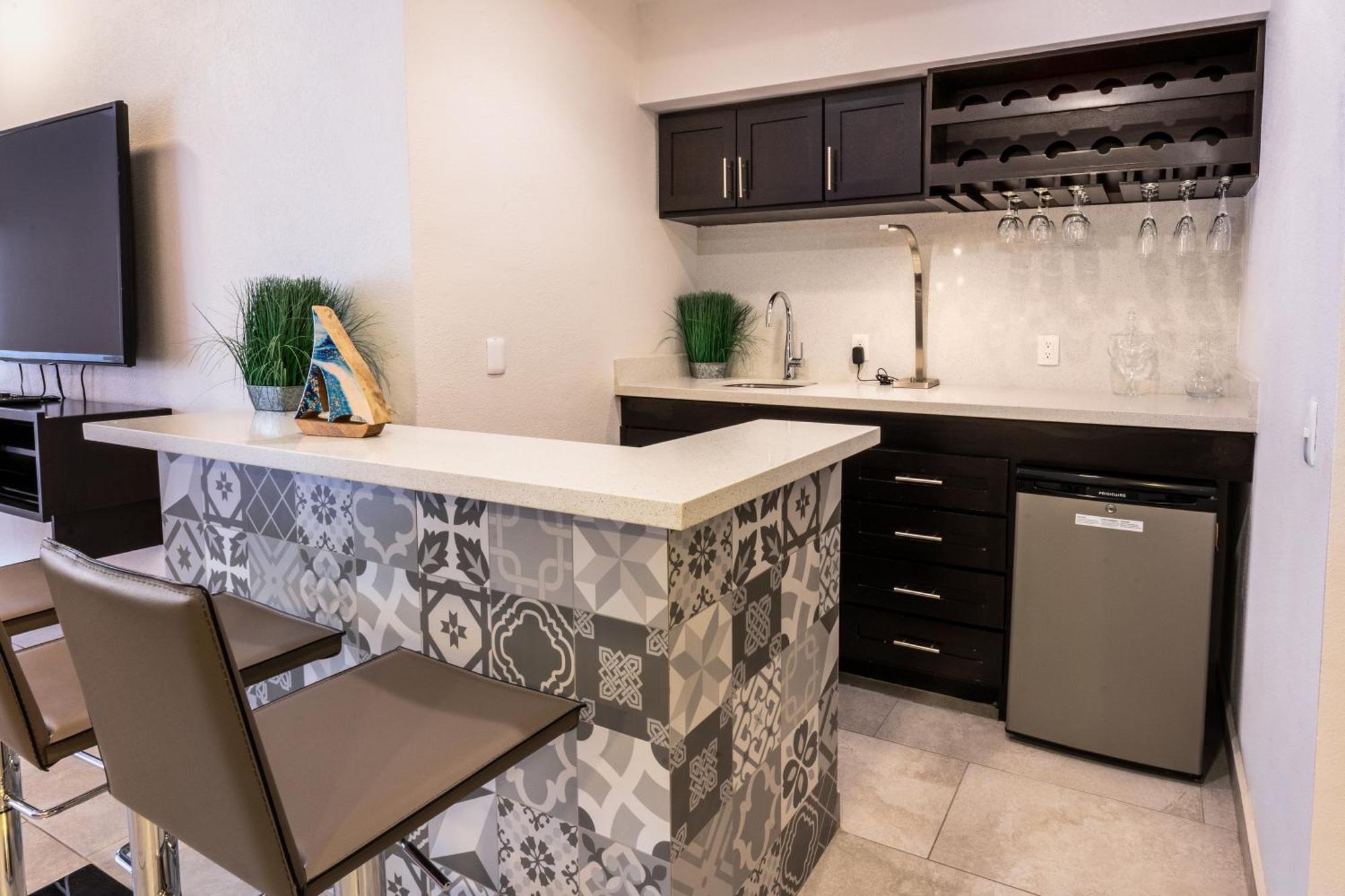 Laguna Shores 3*