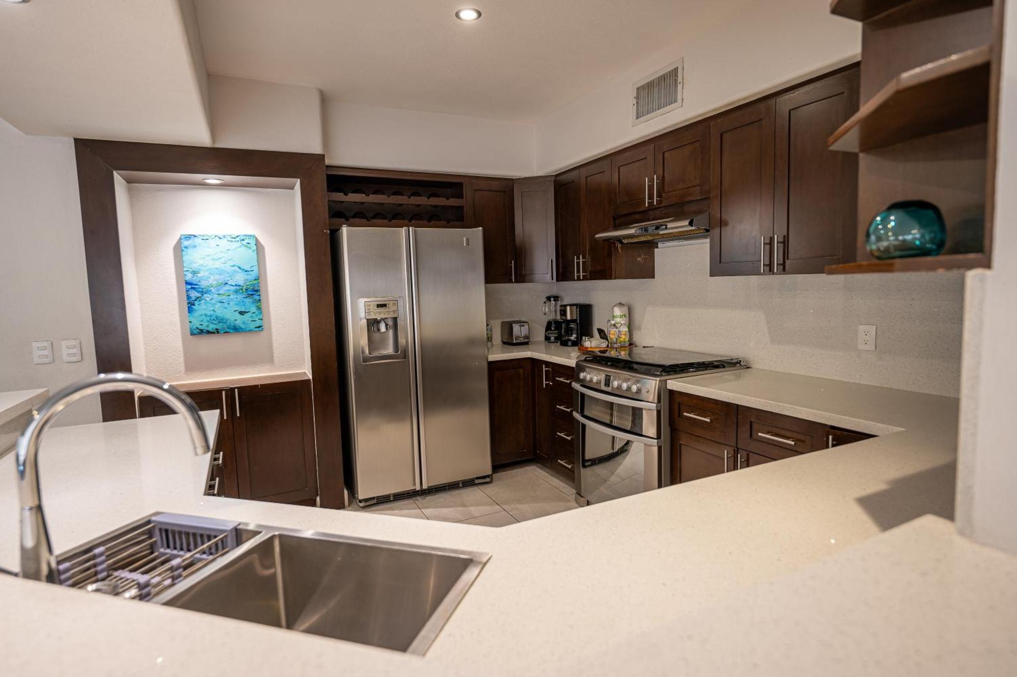 Laguna Shores Resort 3*