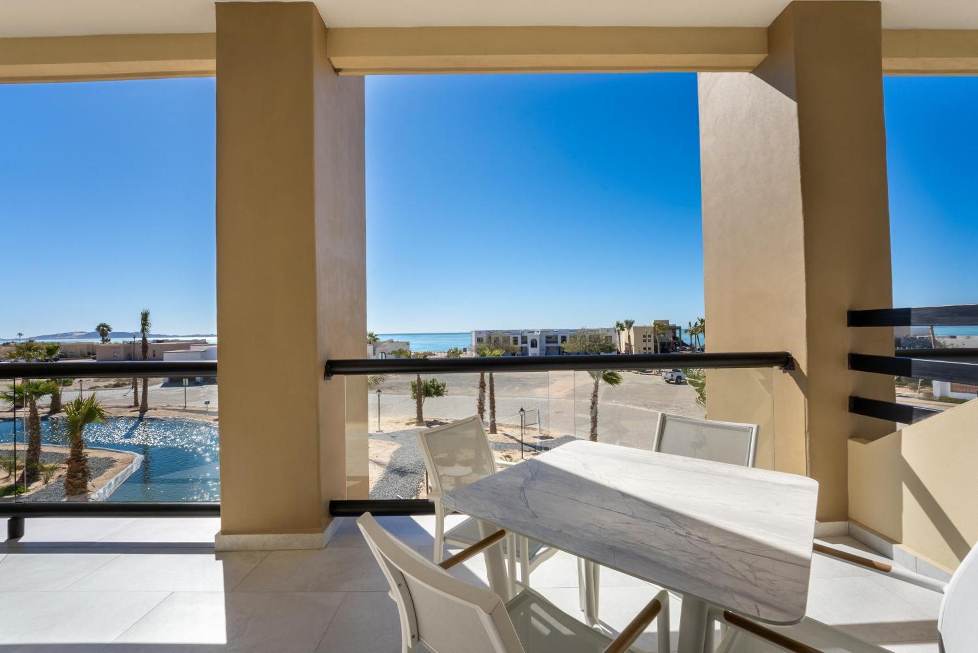 Resort Laguna Shores